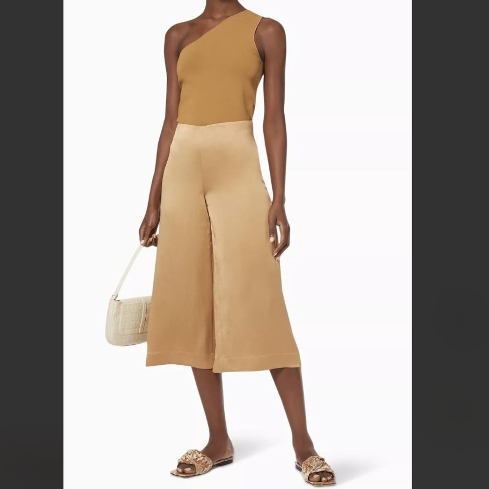 One Shoulder Top - Picture 3 of 8